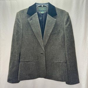Ralph Lauren Coat Blazer, Great condition, suede/ velvet like collar 100% Wool